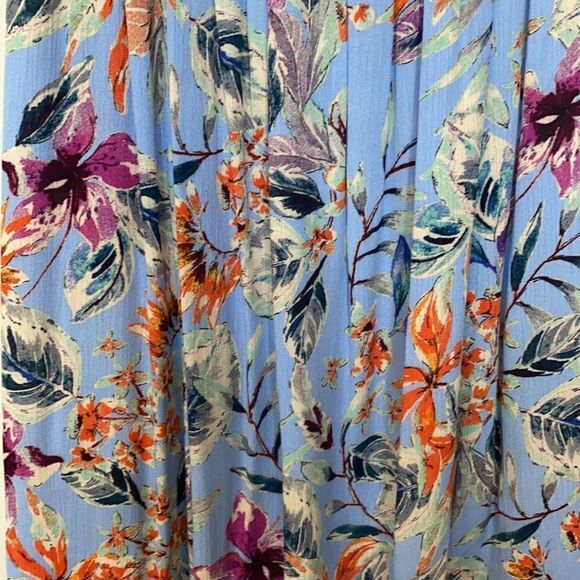 Floral Smocked En Creme Mini Dress - Picture 3 of 9